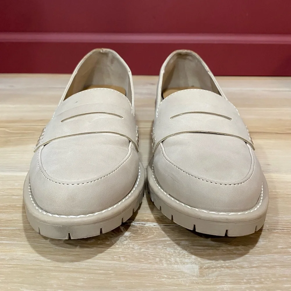 DV by Dolce Vita Cream Tan Beige Carley Loafers Women’s Size 6